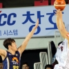 [프로농구] KCC 또 김민구 투입… kt에 대패
