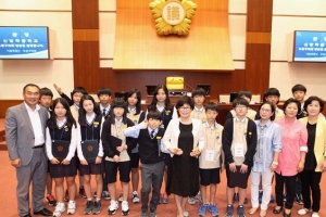 구의회 회의장서 ‘생생토론’ 풀뿌리 민주주의 ‘생생체험’