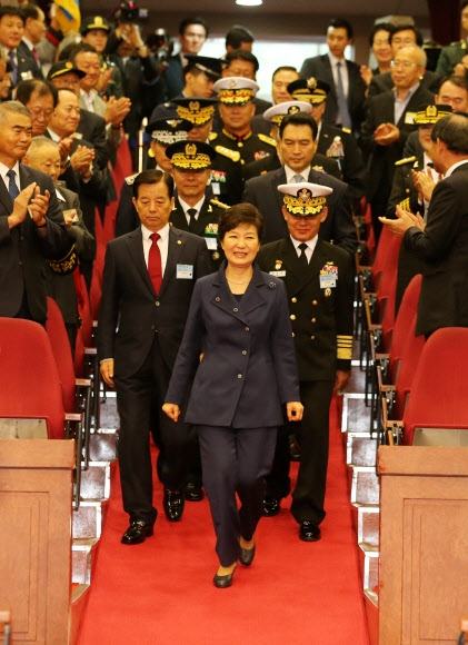 박 대통령, 국군의 날 기념식 참석