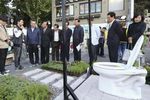 인사동 거리에서 만나는 대학생들의 ‘녹색 상상력’