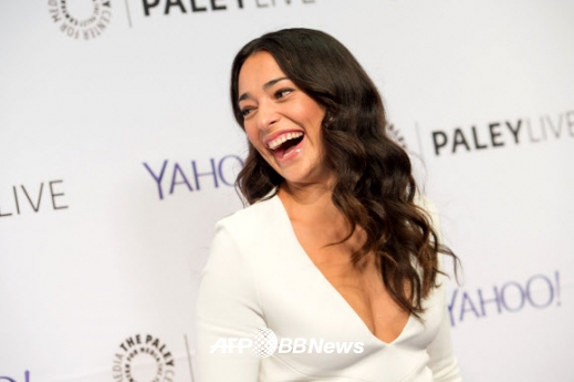 영화배우이자 모델인 나탈리 마르티네즈가 19일(현지시간) 미국 캘리포니아주 비버리 힐스 팰리 미디어 센터의 ‘킹덤과 함께 하는 저녁(An Evening with Kingdom)’ 행사에 참석했다.<br>ⓒ AFPBBNews=News1