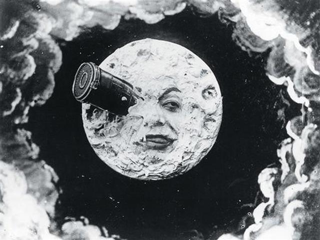 현대 SF의 아버지로 불리는 프랑스 작가 쥘 베른의 ‘지구에서 달까지’를 영화화한 조르주 멜리에스의 ‘달세계 여행’(1902)의 한 장면.