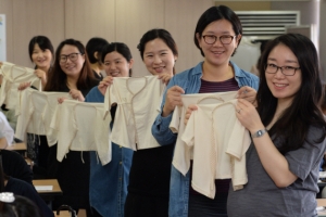 우리 아이 ‘배냇저고리’ 직접 만들었어요