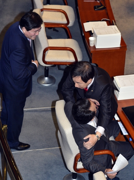 최 부총리 “두 분 화해하세요”