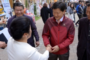 민원 현장해결 어렵지 않아요! 창식씨와 함께라면