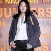 강승현, 기본 스타일링으로도 숨길 수 없는 8등신 명품 몸매