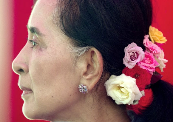 아웅산 수치 의장 AP 연합뉴스