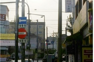 김태수 서울 성북구 의회의원, 통신주 이설해 통행불편 해소