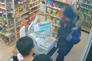 (영상) 훔친 차 타고 해머 휘두르며 15차례 강·절도