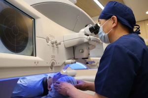 ‘先난시교정 後스마일라식’으로 고도난시·혼합난시 해결