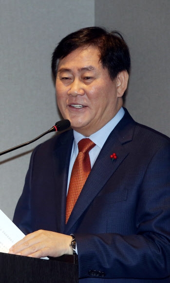 최경환 경제부총리 겸 기획재정부 장관 연합뉴스