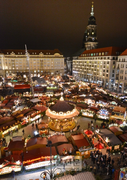 독일에서 가장 오래됐다는 드레스덴의 크리스마스 마켓.