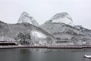 [이슈&이슈] 이번엔 마이산 케이블카… 진안군 - 환경단체 ‘팽팽’