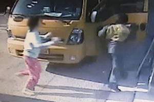 [1분 고발] 모친·길가던 택배기사까지…흉기 찌른 30대 여성