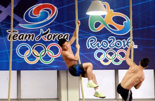 [포토] “금메달을 향해 올라가자”