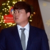‘출국’ 류현진 “아프지 않고 한 시즌 치르고 싶다”