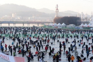 ‘얼음 얼리기 비법’ 산천어 축제 살렸다