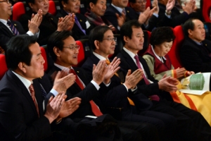 새해 희망 가곡에 담은 이색 신년회