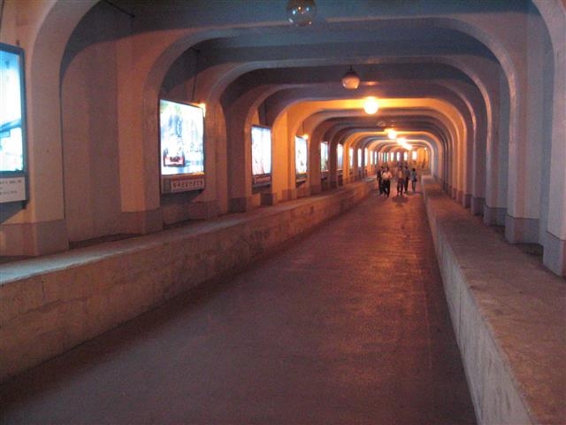 동양 최초의 바다 터널인 통영 해저터널.