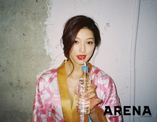 이엘  아레나 옴므 플러스 제공