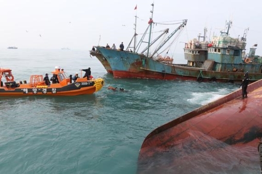 중국 어선 전복. 목포해양경비안전서 제공