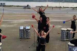 한강 거리예술가를 찾습니다