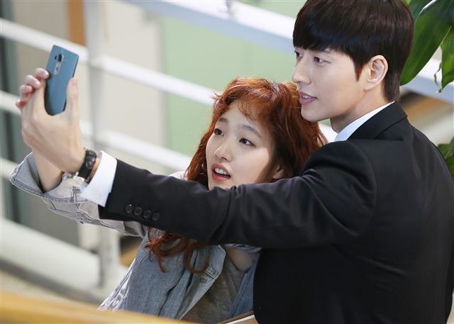 사전 제작 드라마로 시청률과 화제성 면에서 성공을 거둔 tvN 월화 드라마 ‘치즈 인더 트랩’. tvN 제공