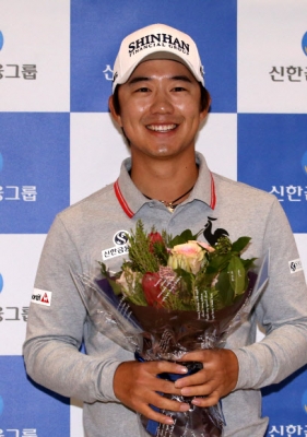 “세계 1위 꺾고 우승해 영광” 송영한 리우행 꿈 품고 귀국