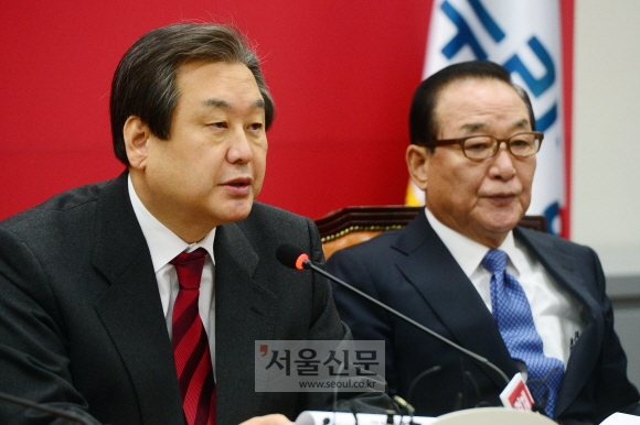 새누리당 김무성 대표가 15일 오전 국회에서 열린 최고위원회의에서 모두발언을 하고 있다.   정연호 기자 tpgod@seoul.co.kr