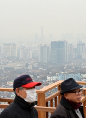[서울포토]남산에서 바라본 도심 미세먼지