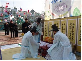 강동구 천호1동의 ‘벽동마을거리제’ 지난해 모습.  강동구 제공