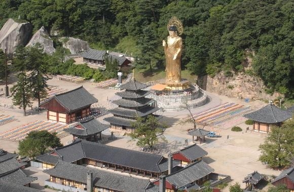 충북 보은 속리산 법주사 전경.  문화재청 제공