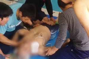 수영장서 심정지로 쓰러진 80대 살려낸 소방관들