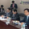 [서울포토]황교안 국무총리, 한국인터넷진흥원 인터넷침해대응센터 종합상황실서 회의