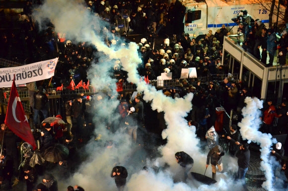 ‘언론 탄압’ 터키… 反정부 최대 일간지까지 법정관리 