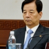 [서울포토] 화면 속 황교안 국무총리…화면 밖 한민구 국방부 장관