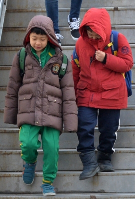 [서울포토] 꽃샘추위에 ‘춥다 추워~’