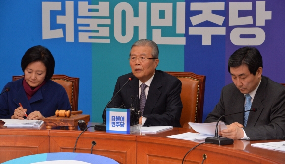 김종인 더불어민주당 비상대책위 대표가 9일 국회에서 열린 비대위 회의에서 발언하고 있다.  2016.3.9.  이종원 선임기자 jongwon@seoul.co.kr