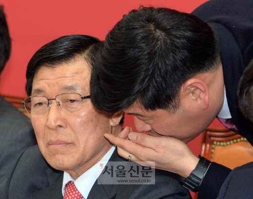 [서울포토] ‘무슨 이야기 나눌까’