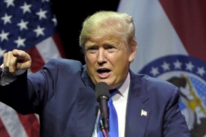 막말 트럼프 “테러범은 물고문 해야”