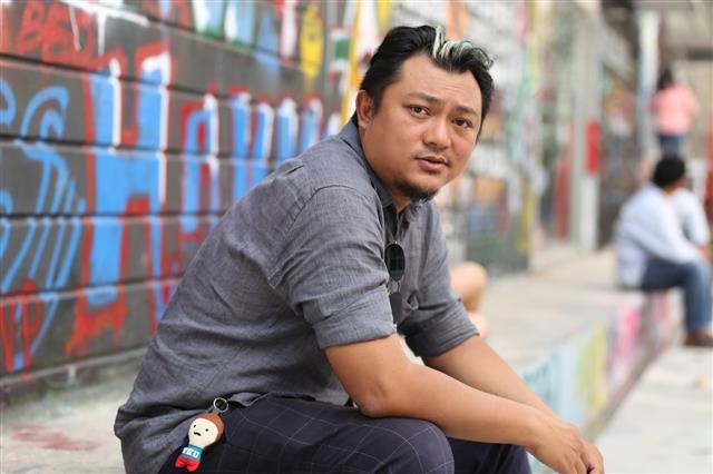 한국 영화 ‘수상한 그녀’를 리메이크해 단숨에 베트남 흥행 감독 반열에 오른 판씨네 감독은 베트남 최초의 온라인 영화제를 만드는 등 베트남 영화 산업 발전에 앞장서고 있다. CJ E&M 제공