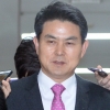 [서울포토] 김태호 최고위원, 비공개 최고위원회의 참석