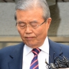 심기 불편한 김종인 비대위 대표