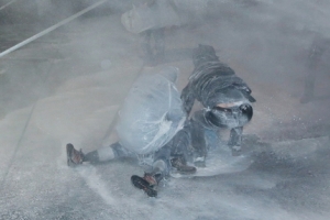 헌재 “백남기 농민에 쏜 물대포 규정은 위헌”