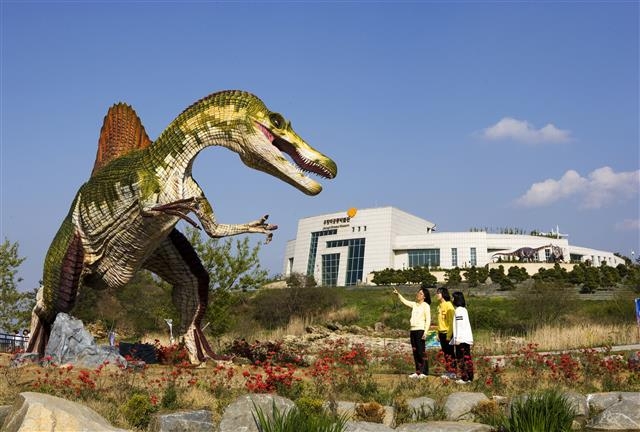 400여점의 공룡 관련 화석 등을 전시한 우항리 공룡박물관. 해남군 제공