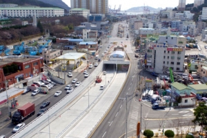 31일 개통 앞둔 부산항대교~동명오거리 고가·지하차도