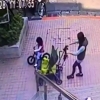 대만 4세 여아, 엄마와 길가다 ‘끔찍 참변’…CCTV 화면 속 당시 상황은?