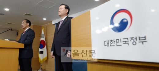 [서울포토] 총선 관련 대국민 담화문 발표