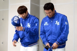 검찰 ‘도박 파문’ 윤성환·안지만 일부 무혐의 결론…추가 수사 필요