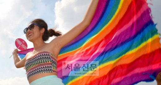 지난해 6월 서울광장에서 열린 퀴어문화축제 모습.  박지환 기자 popocar@seoul.co.kr 